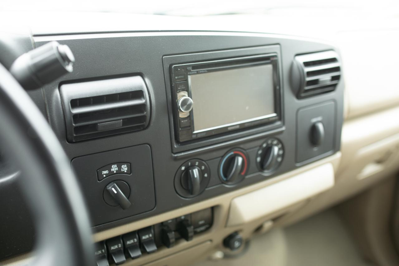 Ford F-250 SD XLT Crew Cab Short Bed 4WD 2006