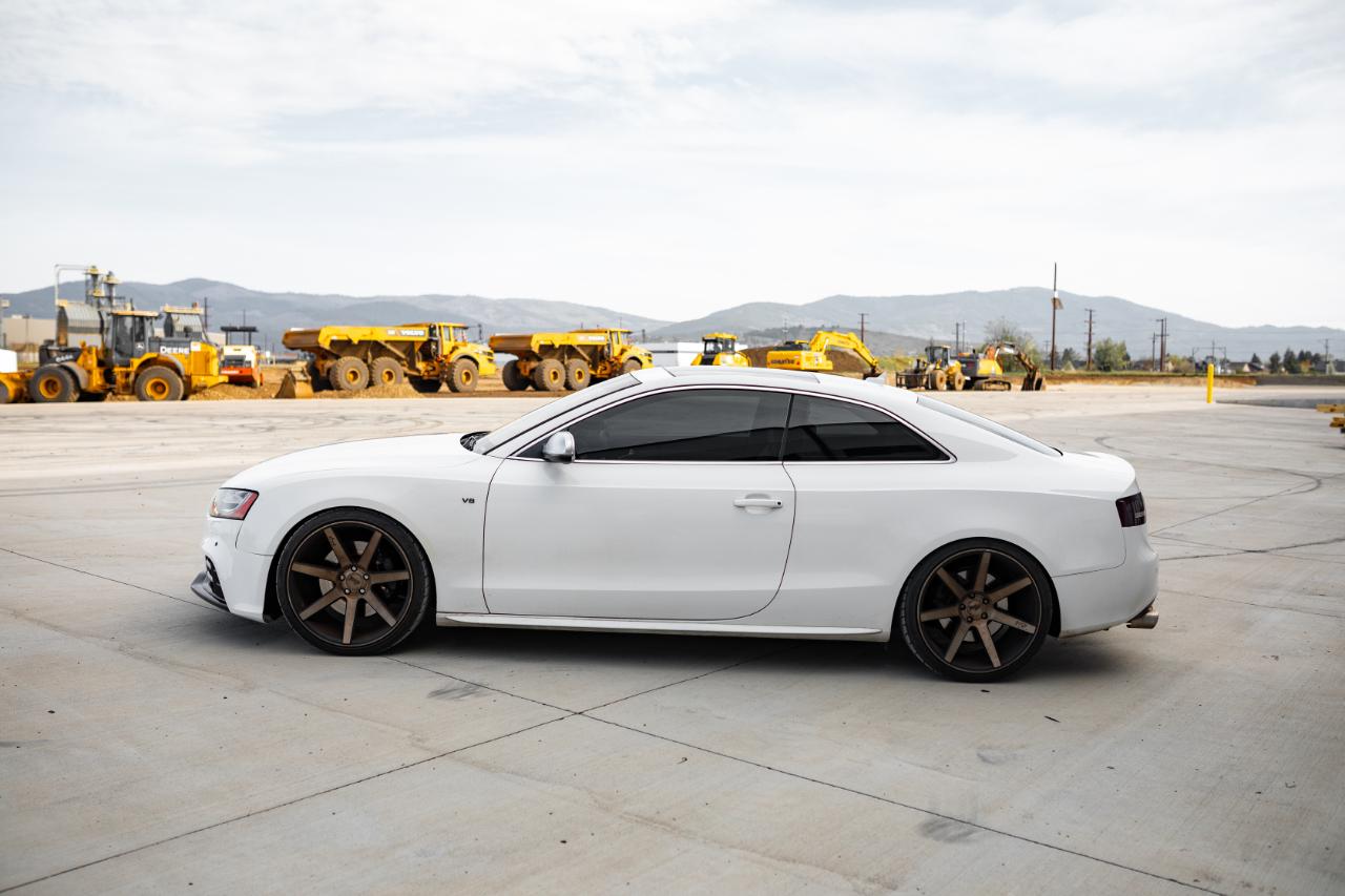 Audi S5 4.2 Coupe quattro Manual 2011