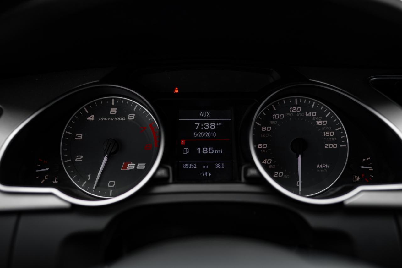 Audi S5 4.2 Coupe quattro Manual 2011