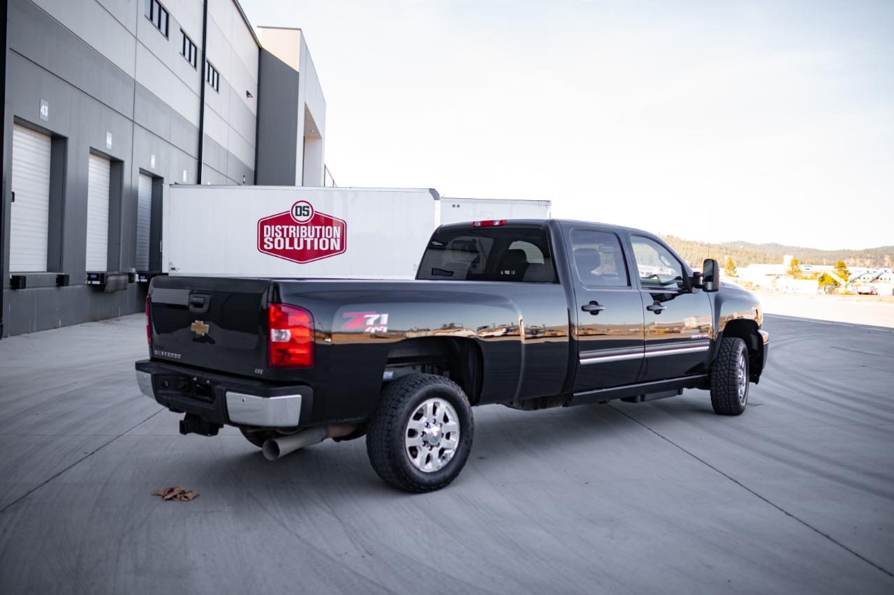 Chevrolet Silverado 3500HD LTZ Crew Cab 4WD 2013