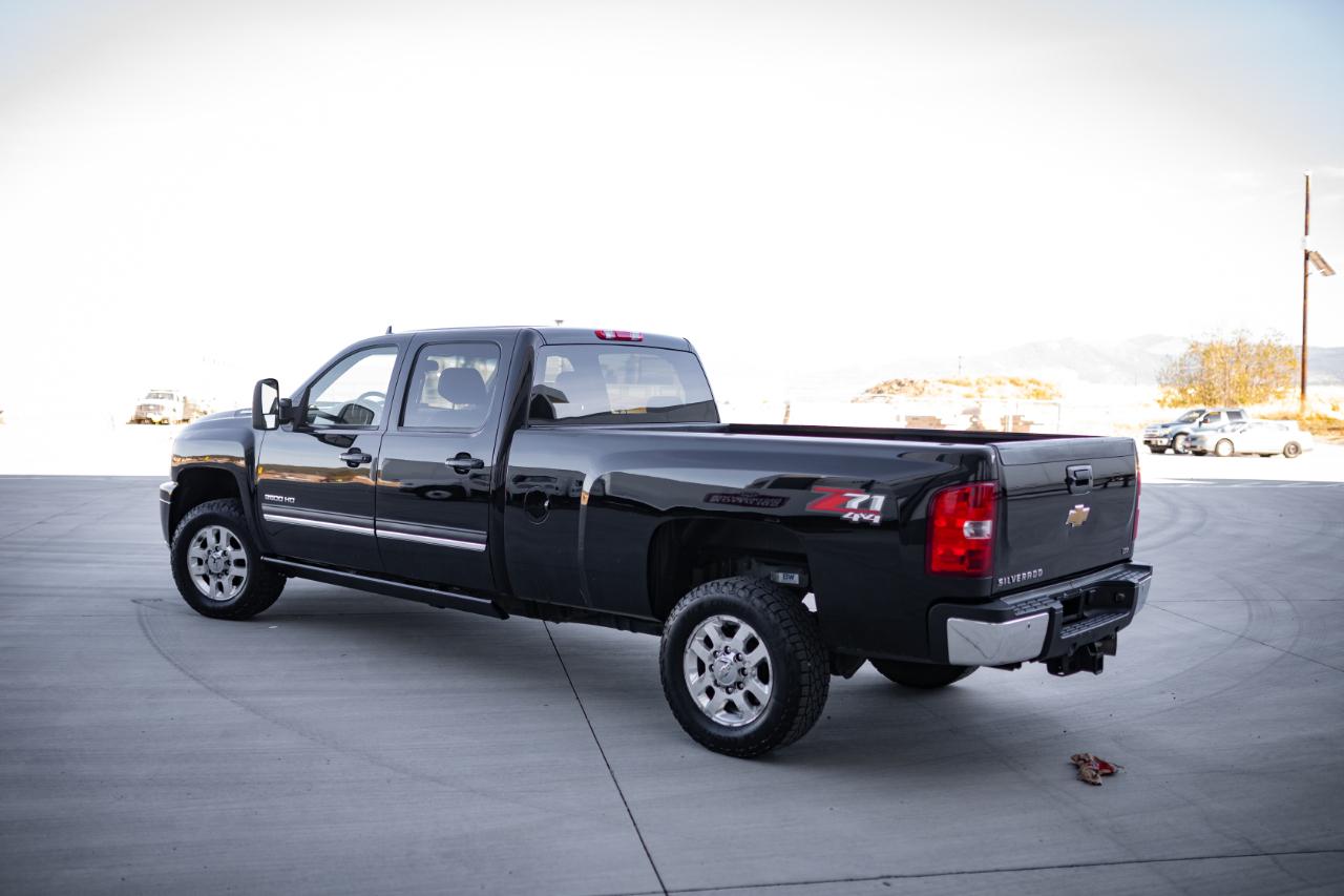 Chevrolet Silverado 3500HD LTZ Crew Cab 4WD 2013