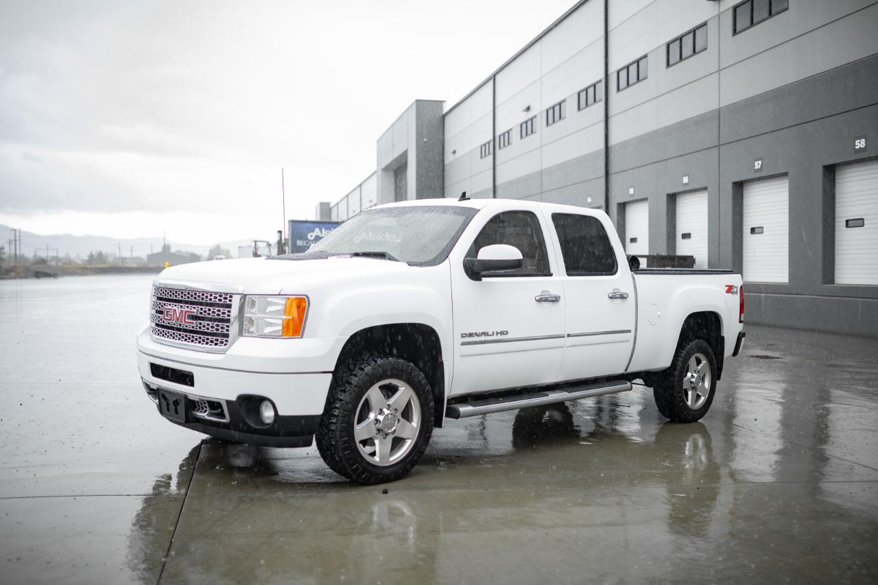 GMC Sierra 2500HD Denali Crew Cab 4WD 2011