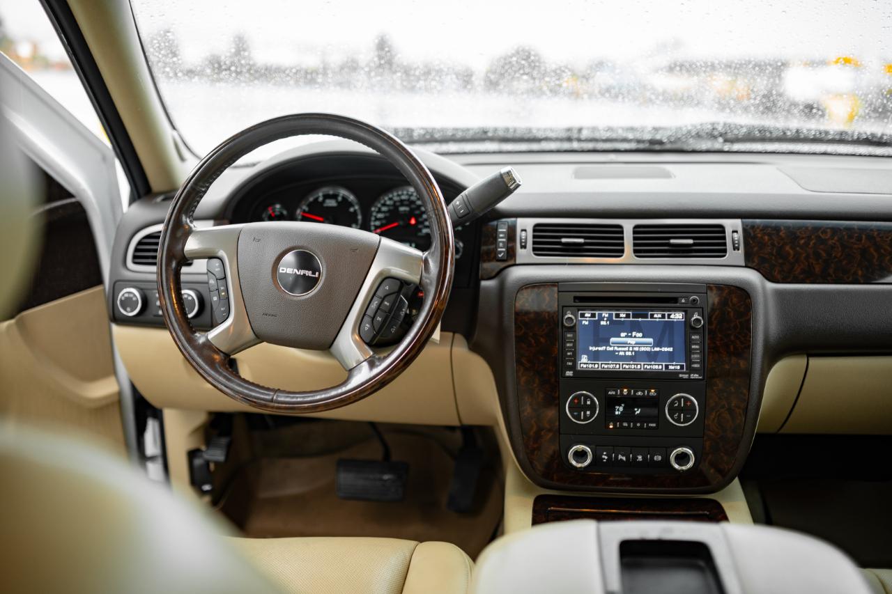 GMC Sierra 2500HD Denali Crew Cab 4WD 2011