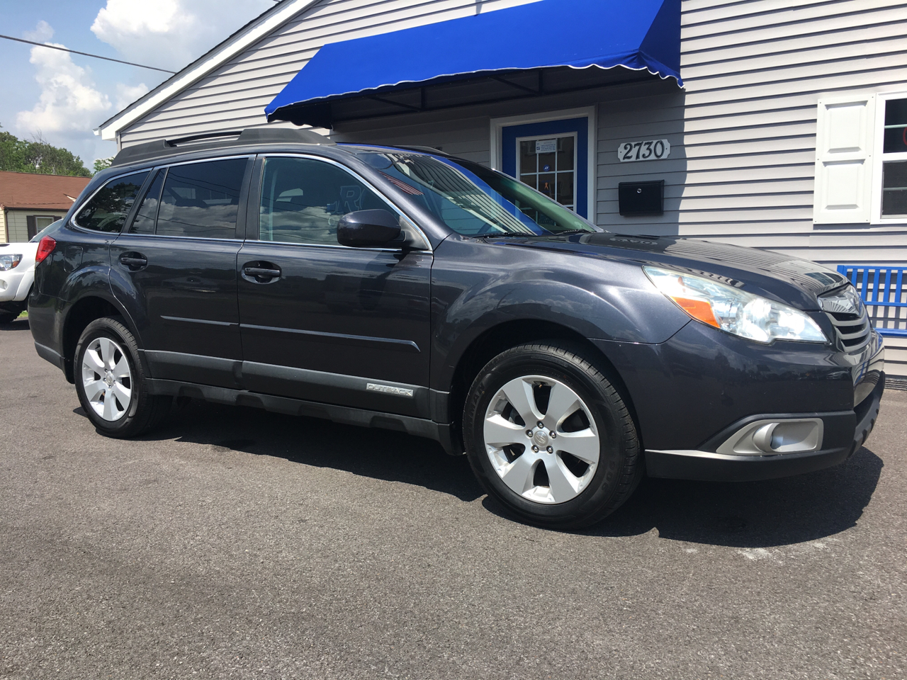 Used 2011 Subaru Outback 2.5i Premium for Sale in Paducah KY 42003