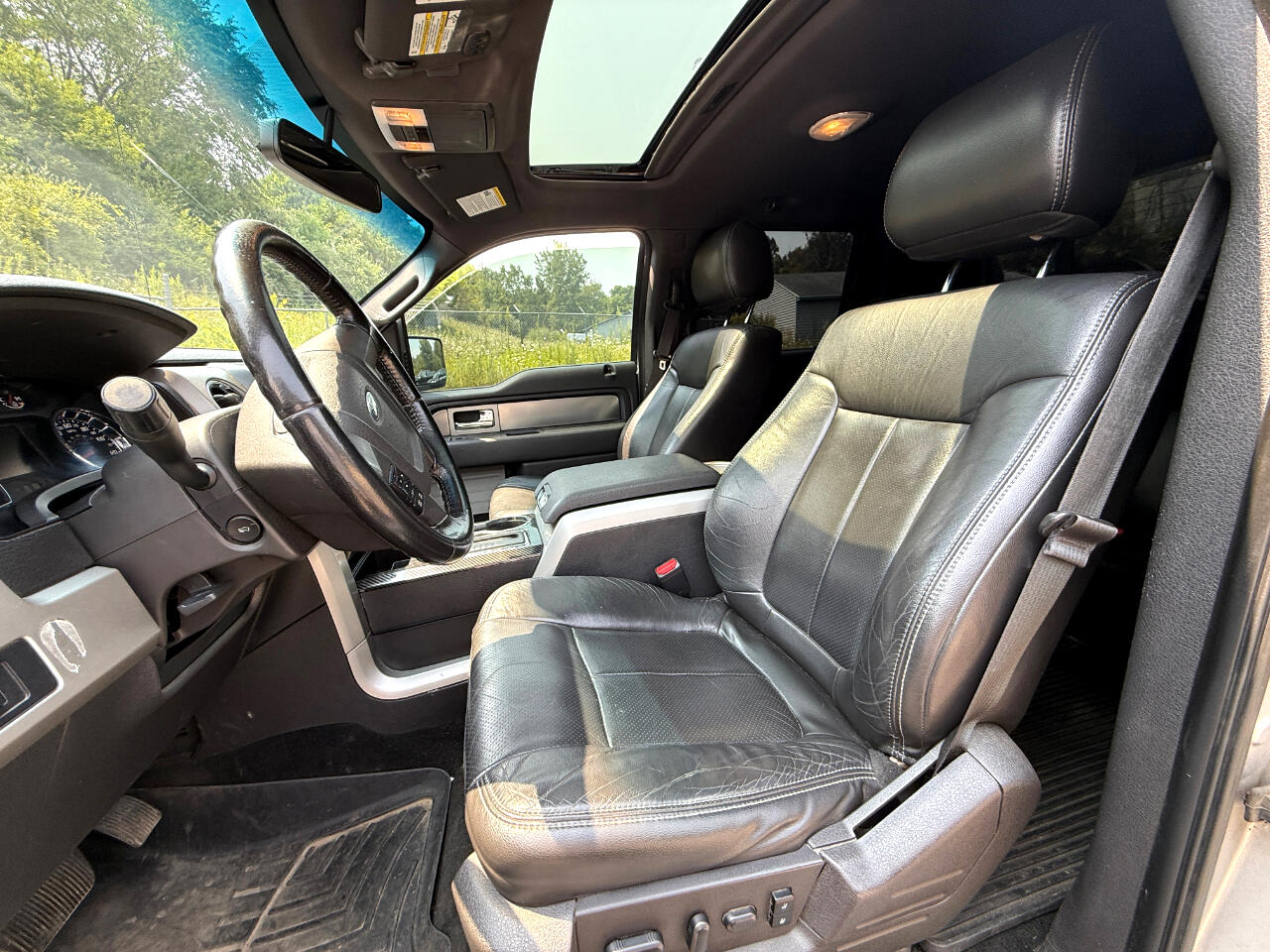 2013 Ford F-150 photo 2