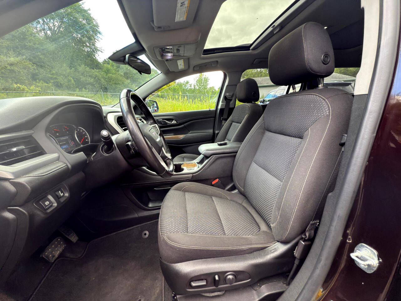 2020 Gmc Acadia SLE photo 2