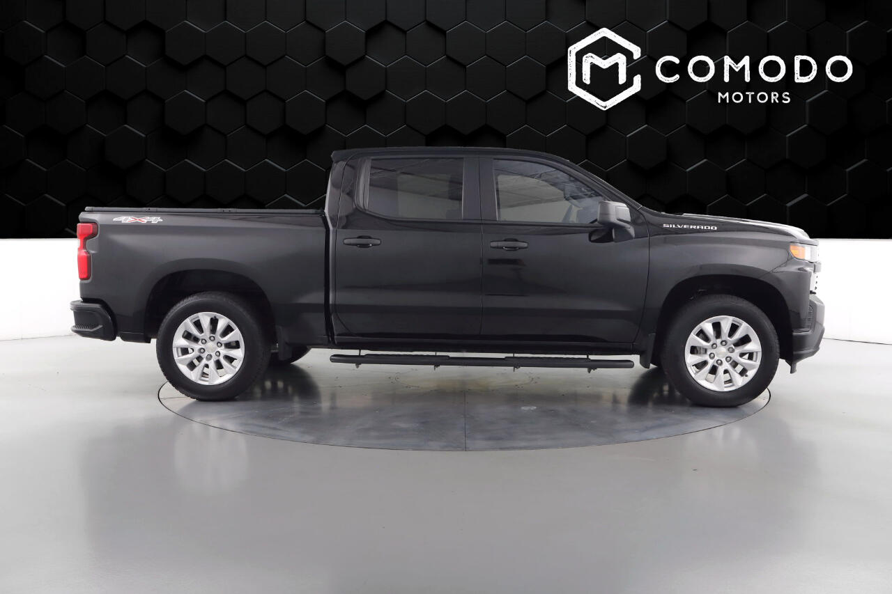 2019 Chevrolet Silverado 1500 Custom photo 2