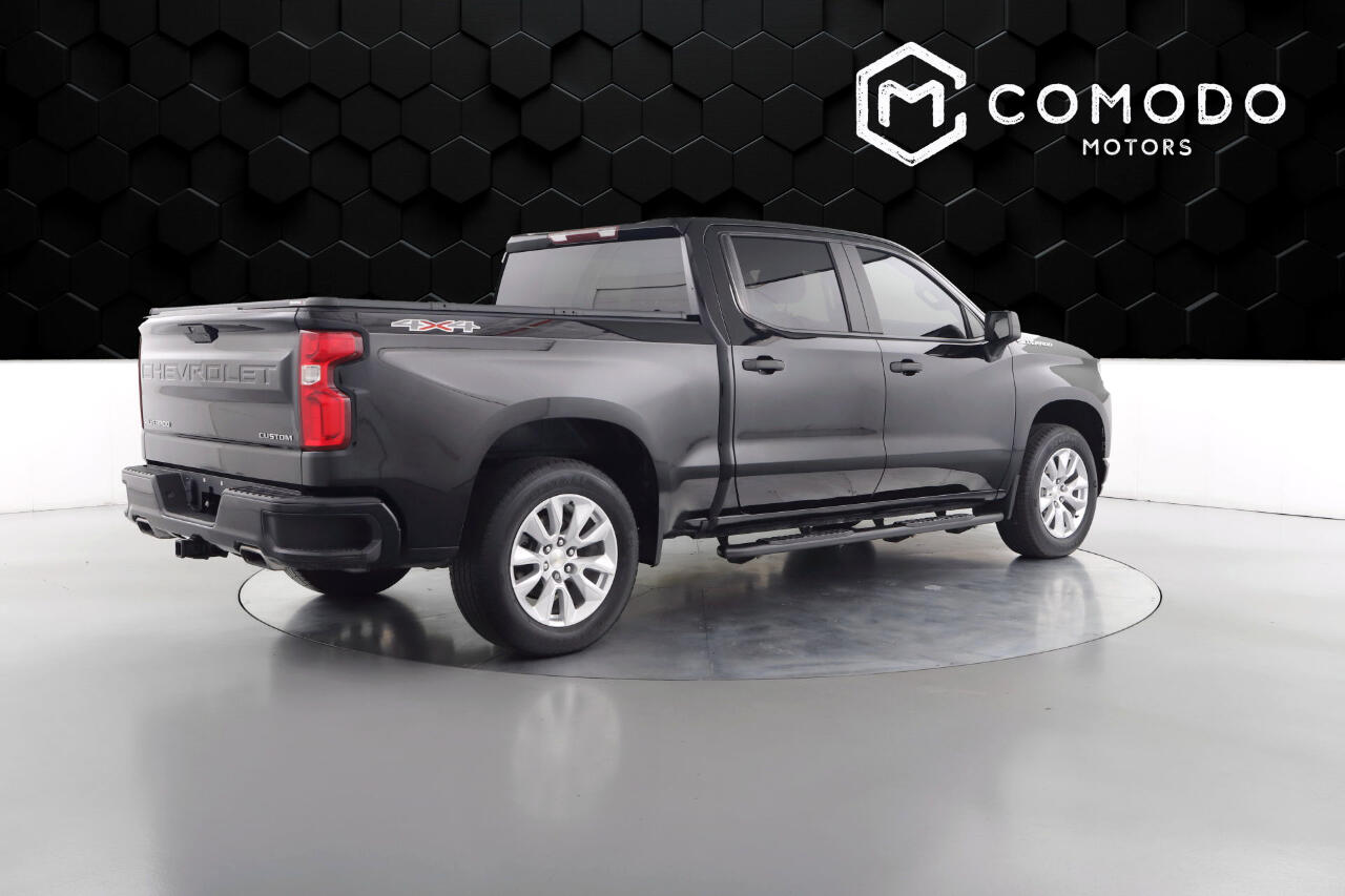 2019 Chevrolet Silverado 1500 Custom photo 3