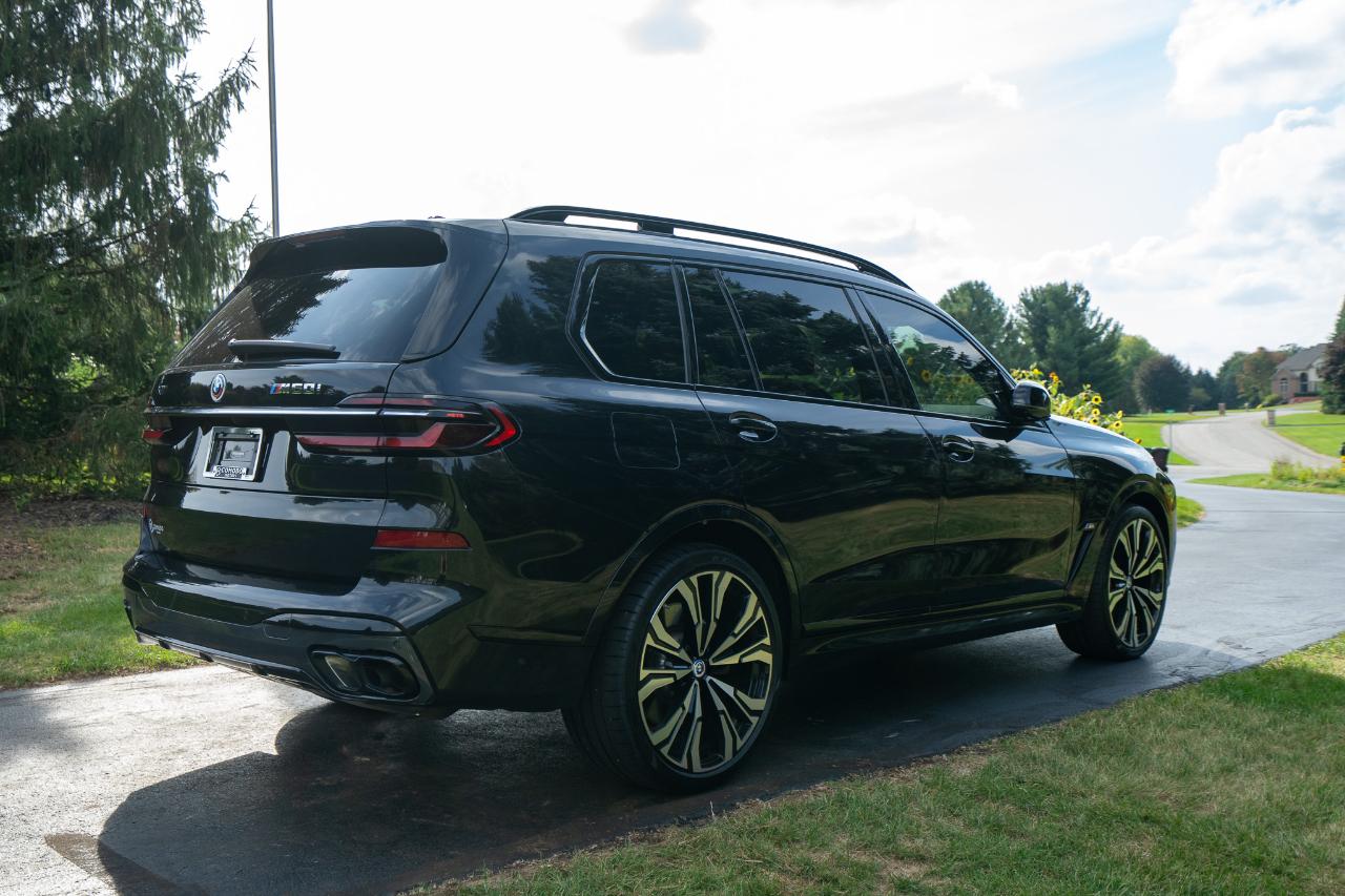 BMW X7 M60i 2023
