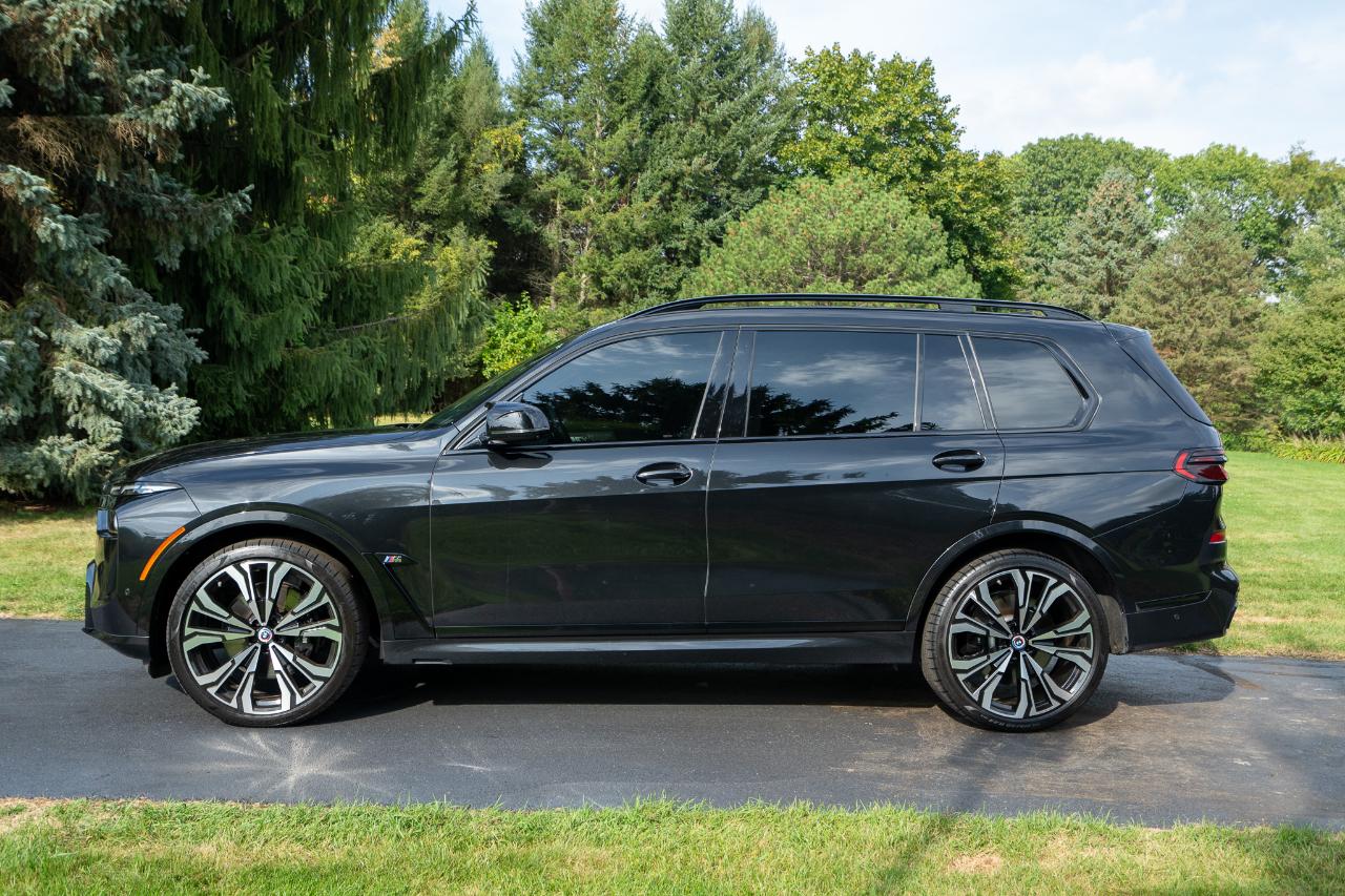 BMW X7 M60i 2023