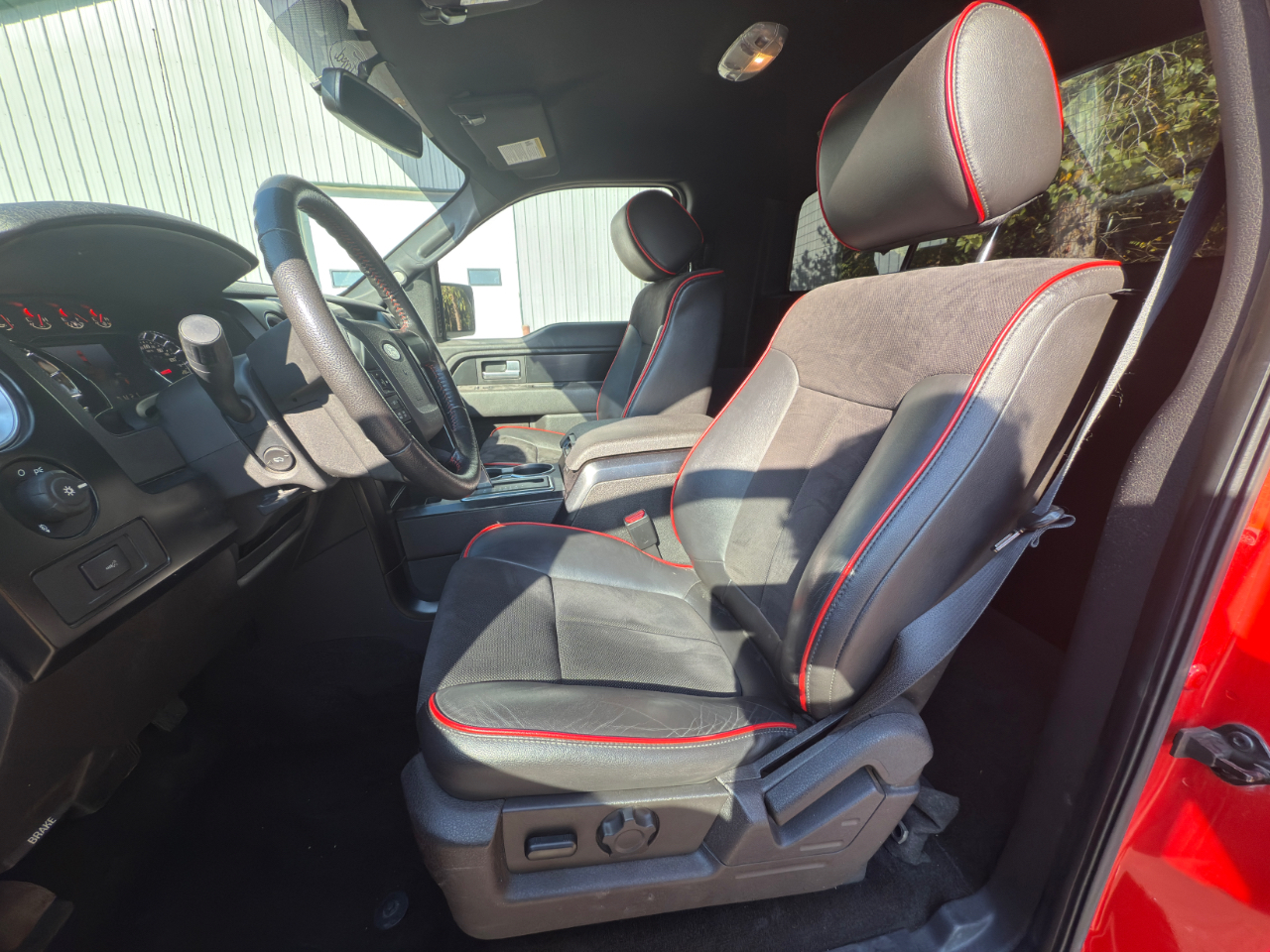 2014 Ford F-150 photo 2