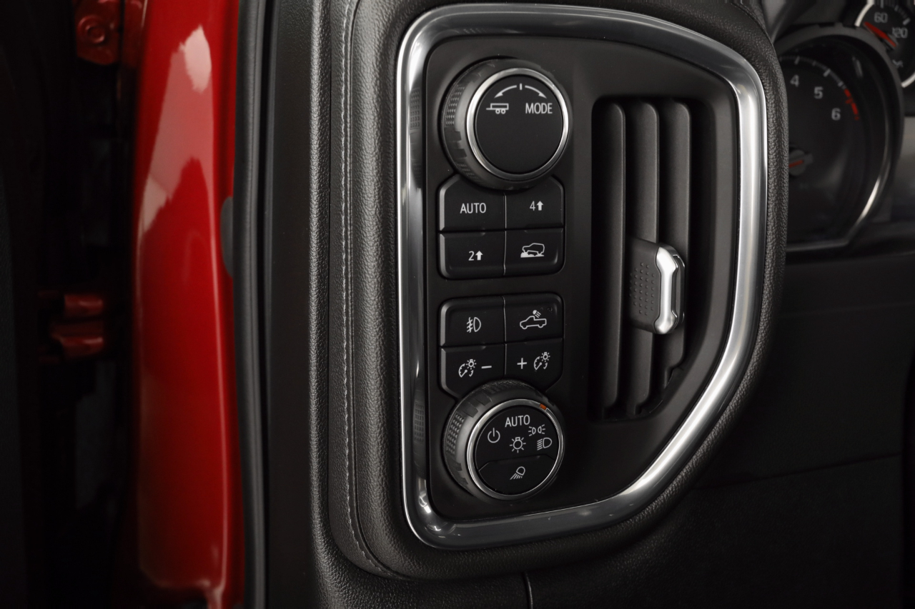 2020 Chevrolet Silverado 1500 RST photo 25