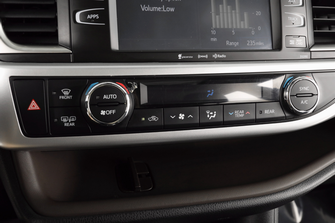 2019 Toyota Highlander XLE photo 8