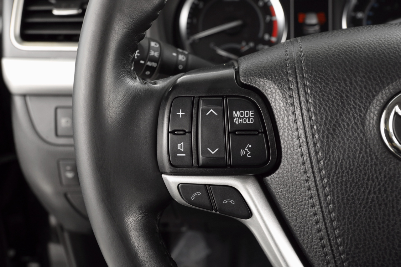 2019 Toyota Highlander XLE photo 28