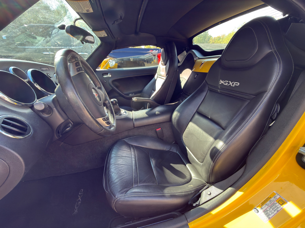 2007 Pontiac Solstice photo 2