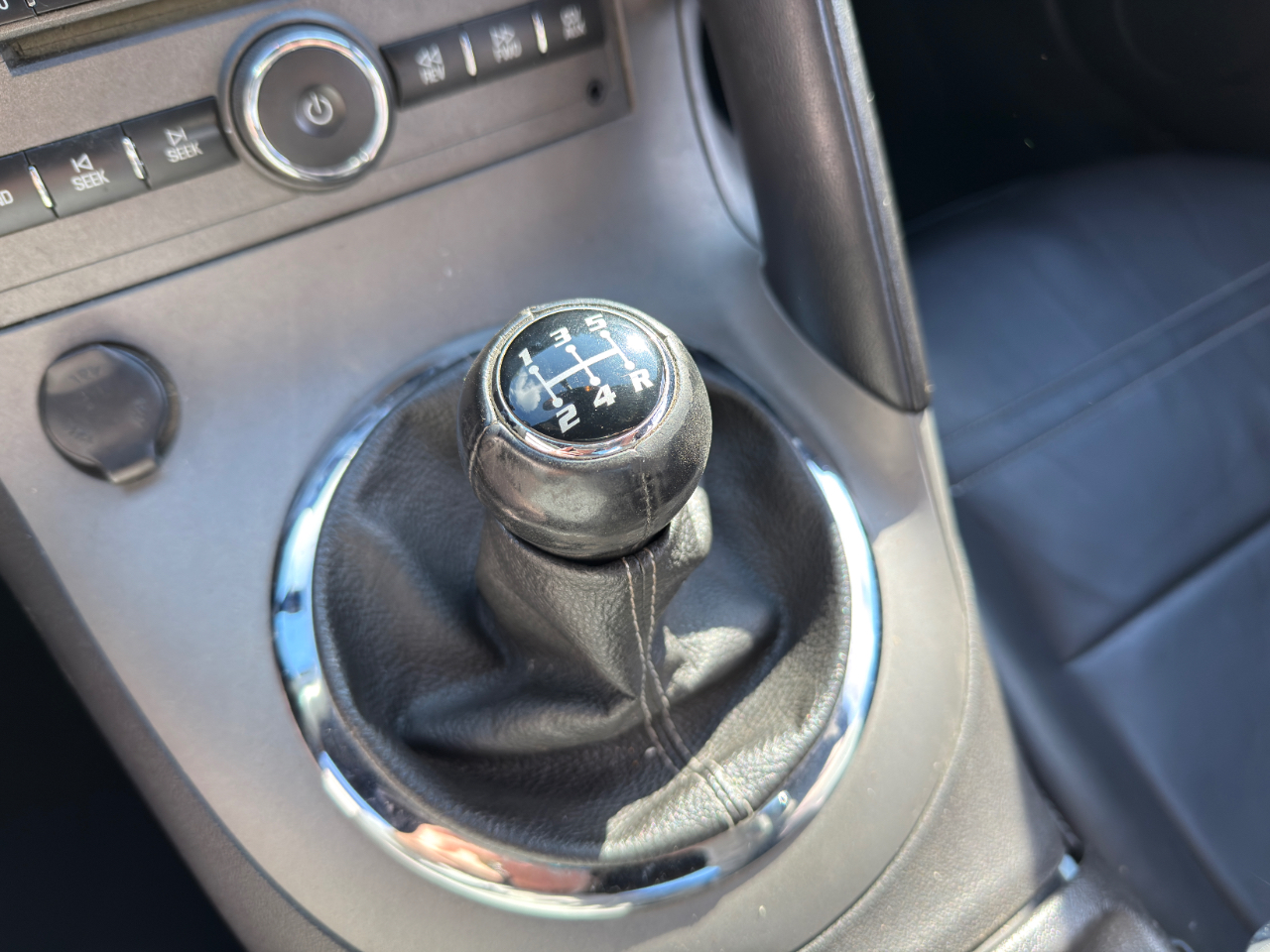 2007 Pontiac Solstice photo 3