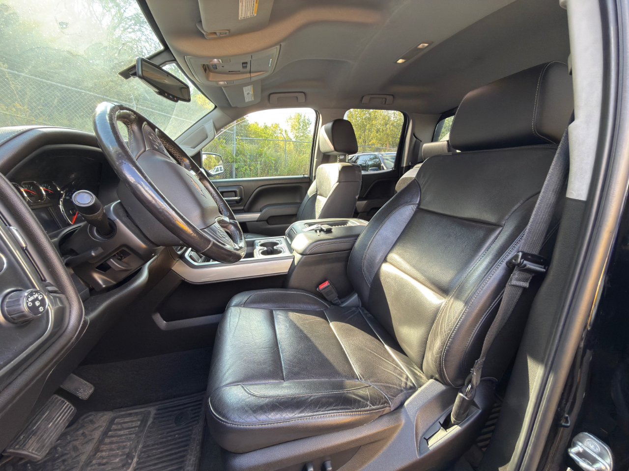 2018 Chevrolet Silverado 1500 LTZ Z71 photo 2