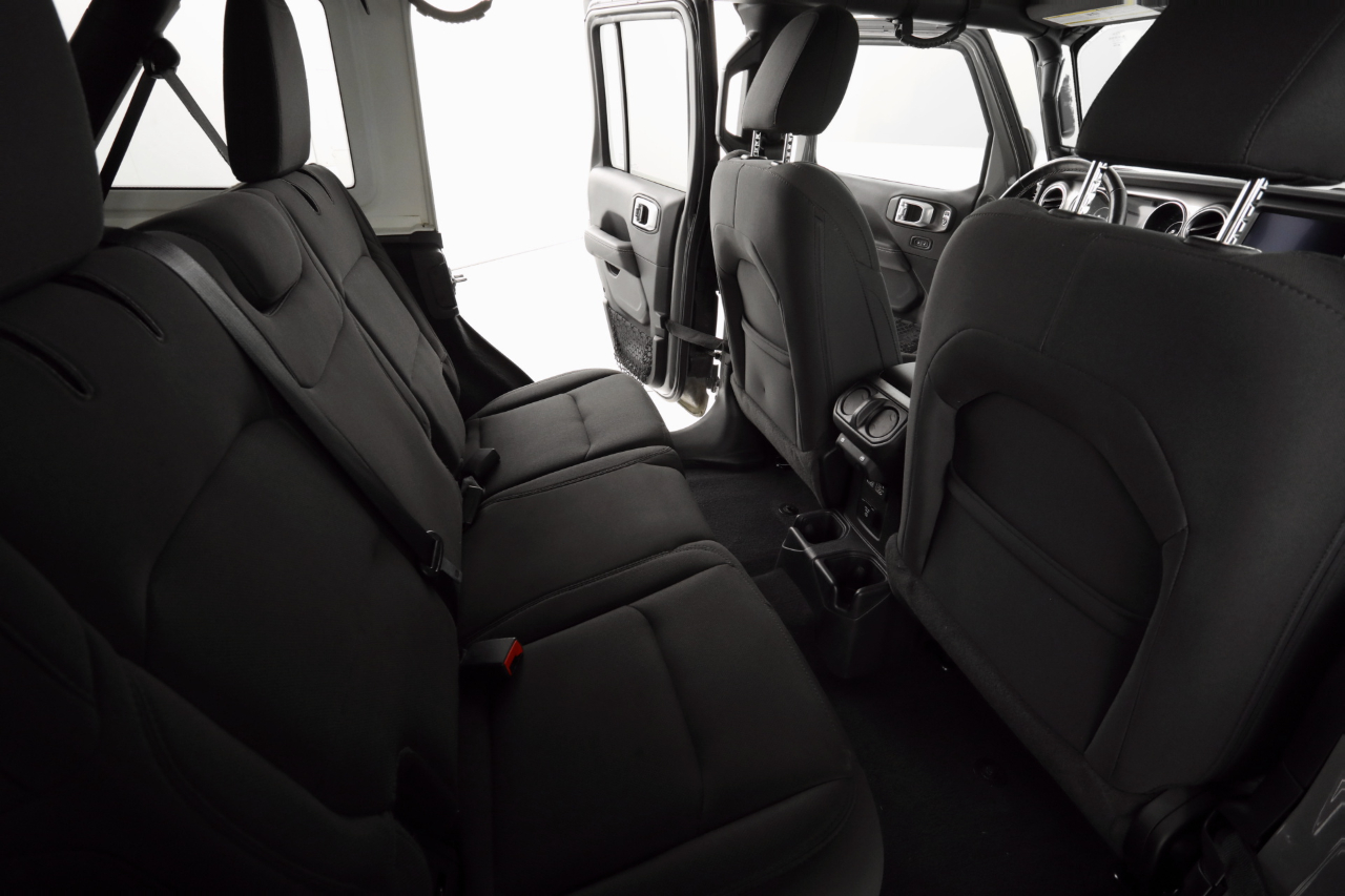 Jeep Wrangler Unlimited Sahara 4WD 2021 Jeep Wrangler Unlimited Sahara 4WD 2021