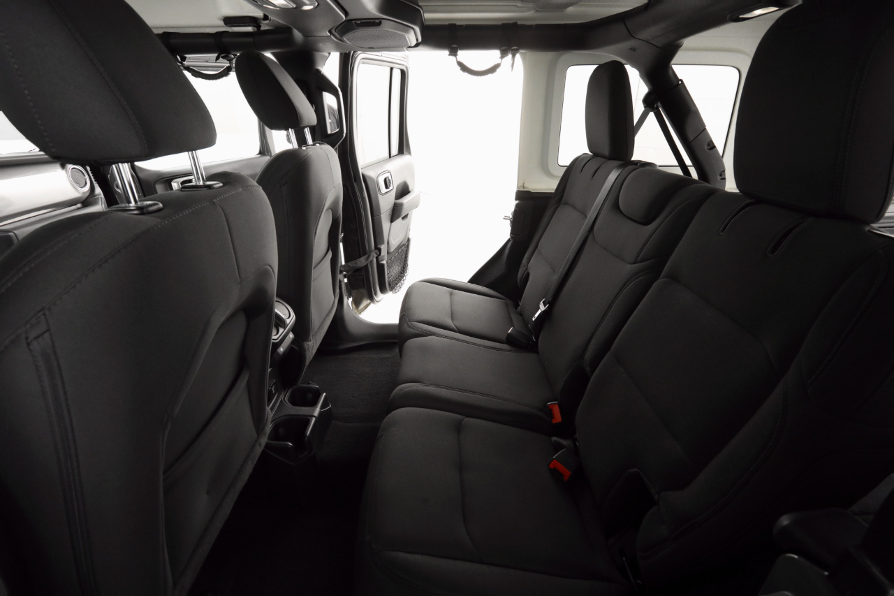 Jeep Wrangler Unlimited Sahara 4WD 2021 Jeep Wrangler Unlimited Sahara 4WD 2021