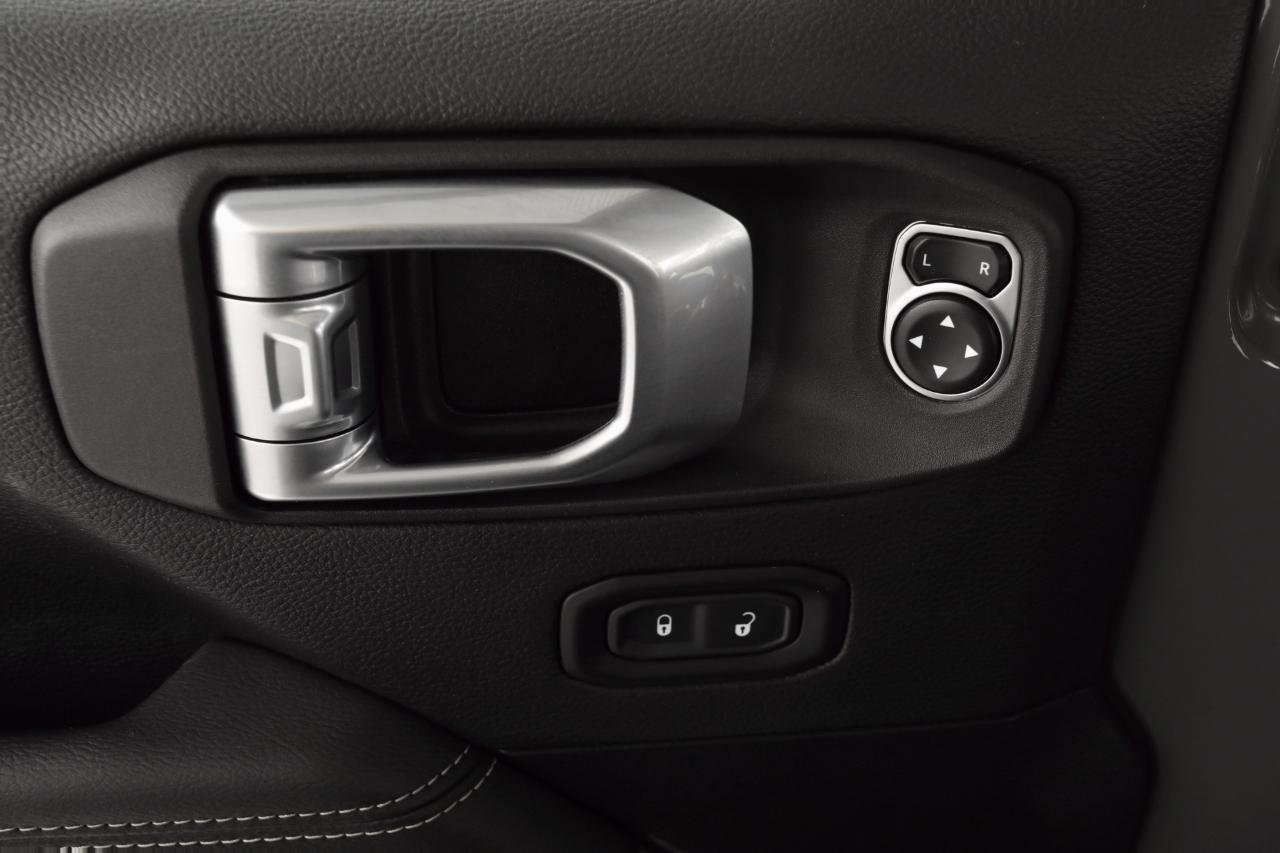 Jeep Wrangler Unlimited Sahara 4WD 2021 Jeep Wrangler Unlimited Sahara 4WD 2021