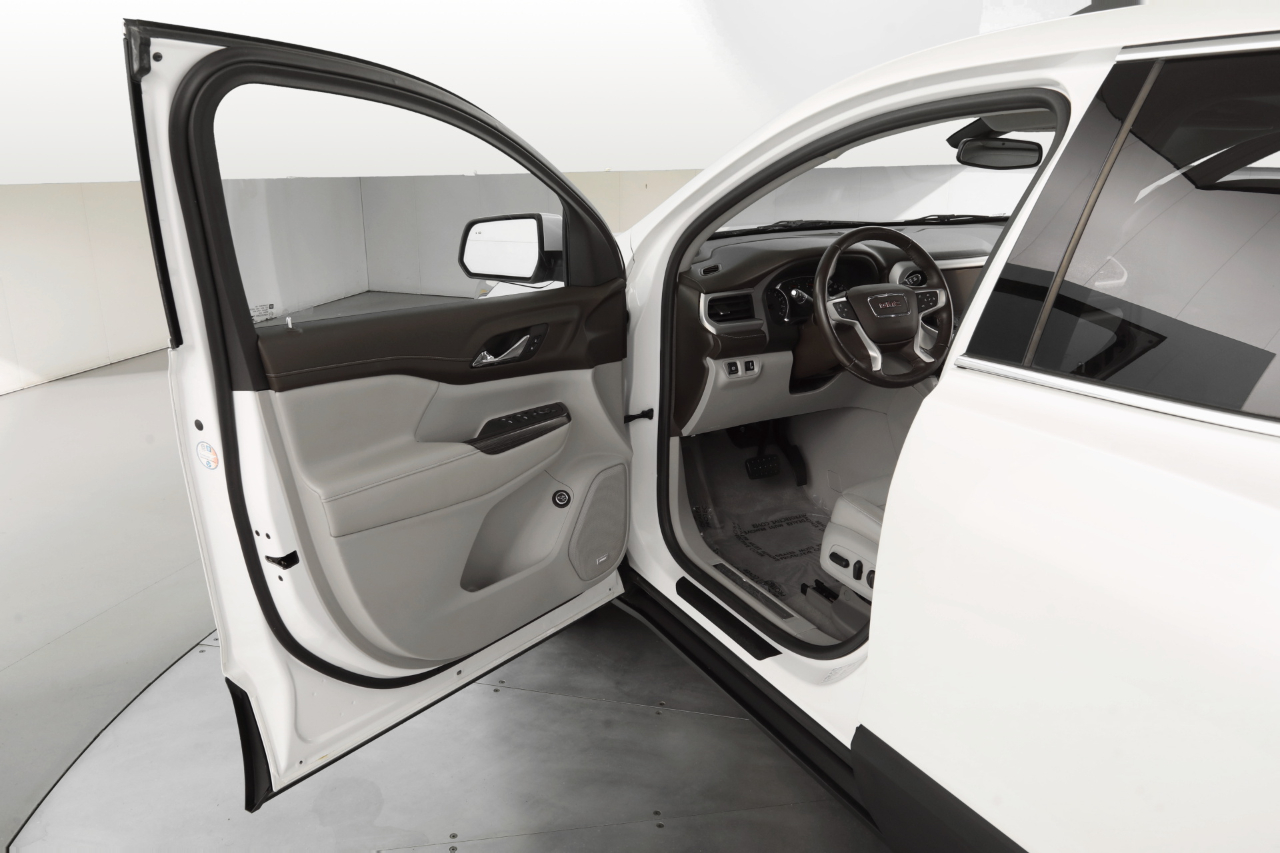 GMC Acadia SLT AWD 2019 GMC Acadia SLT AWD 2019