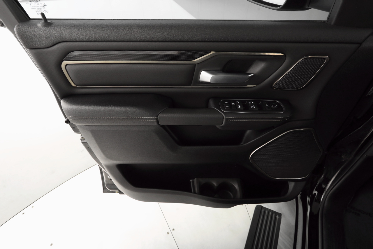 RAM 1500 Sport Crew Cab 4WD 2021 RAM 1500 Sport Crew Cab 4WD 2021