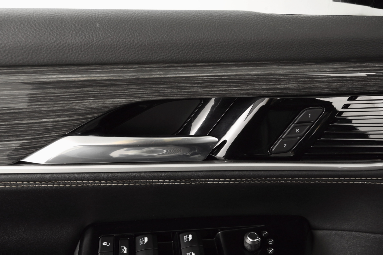 Jeep Wagoneer Series III 4WD 2022