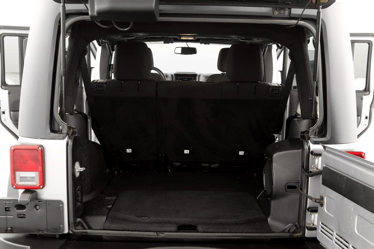 Jeep Wrangler Unlimited Sport 4WD 2013