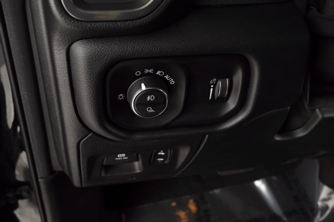 RAM 1500 Sport Crew Cab 4WD 2020