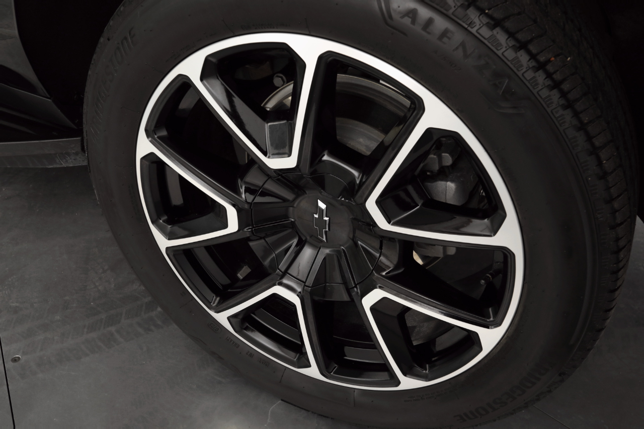 Chevrolet Suburban RST 4WD 2023