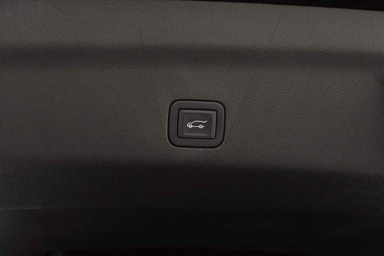 Chevrolet Suburban RST 4WD 2023