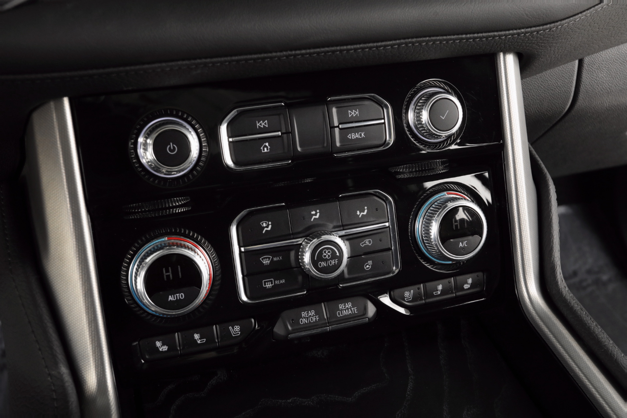 GMC Yukon Denali 4WD 2024