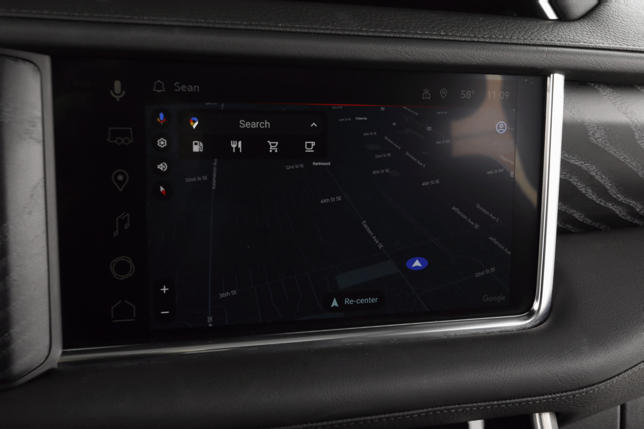 GMC Yukon Denali 4WD 2024