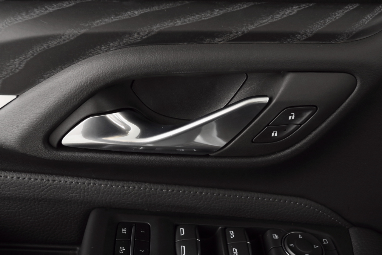 GMC Yukon Denali 4WD 2024