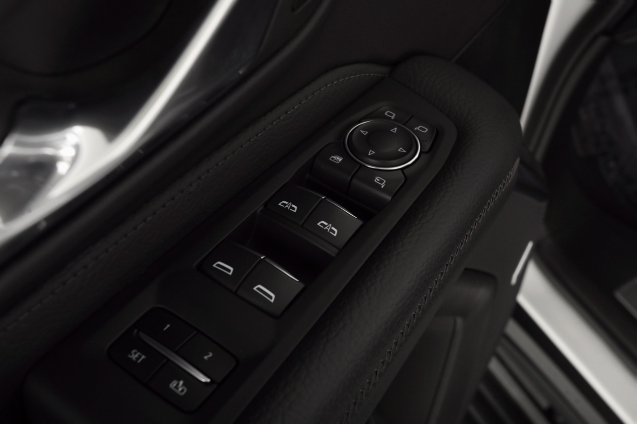 GMC Yukon Denali 4WD 2024