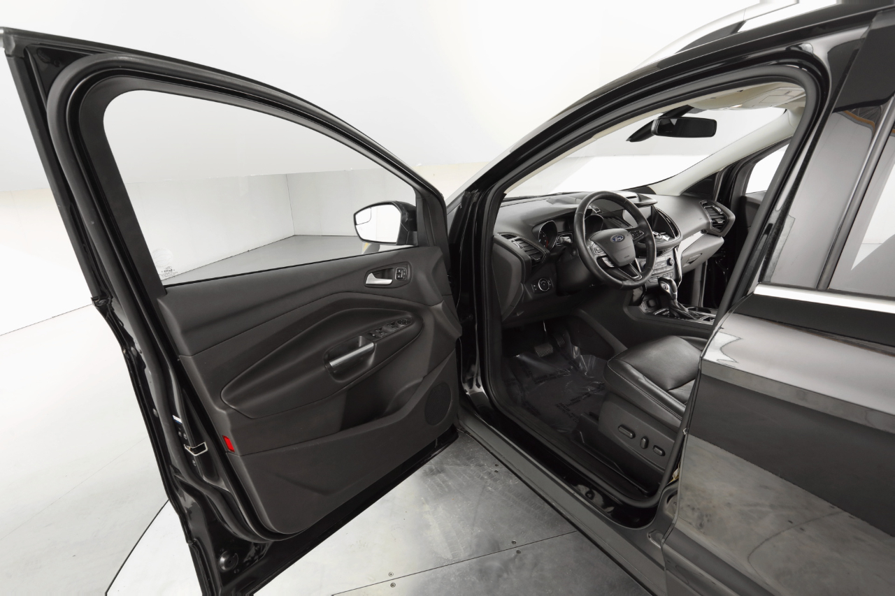 Ford Escape Titanium 4WD 2018