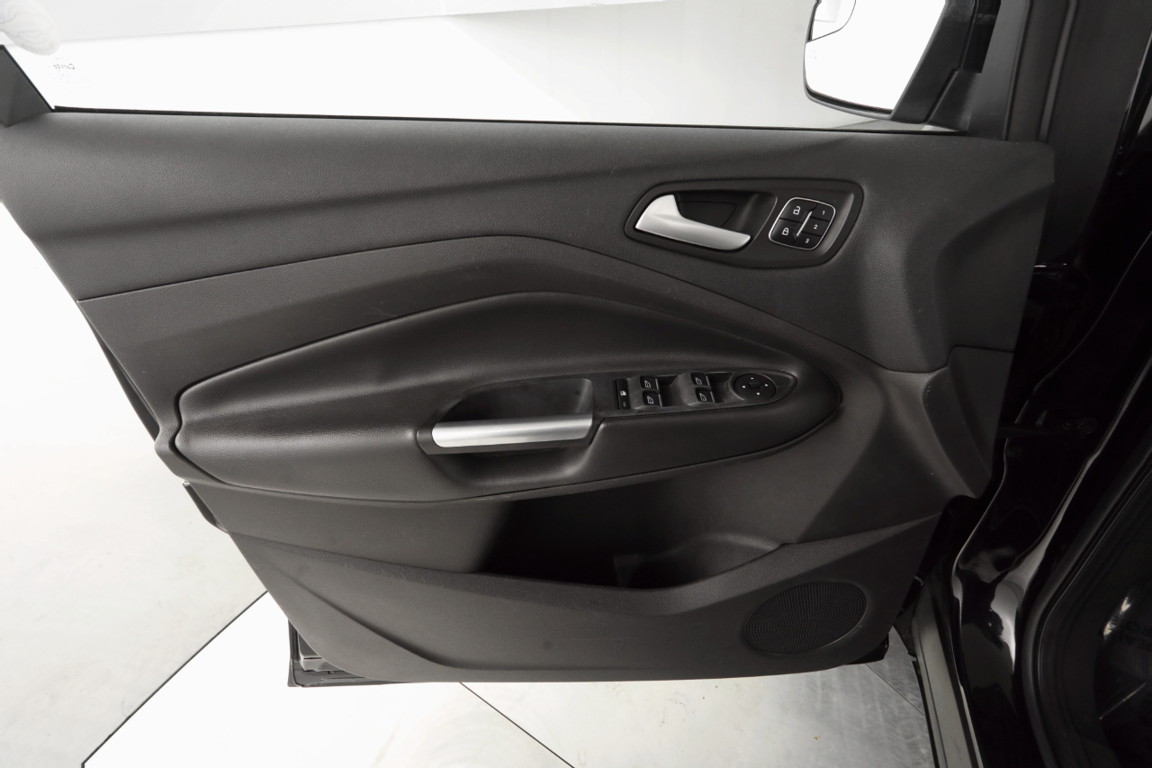 Ford Escape Titanium 4WD 2018