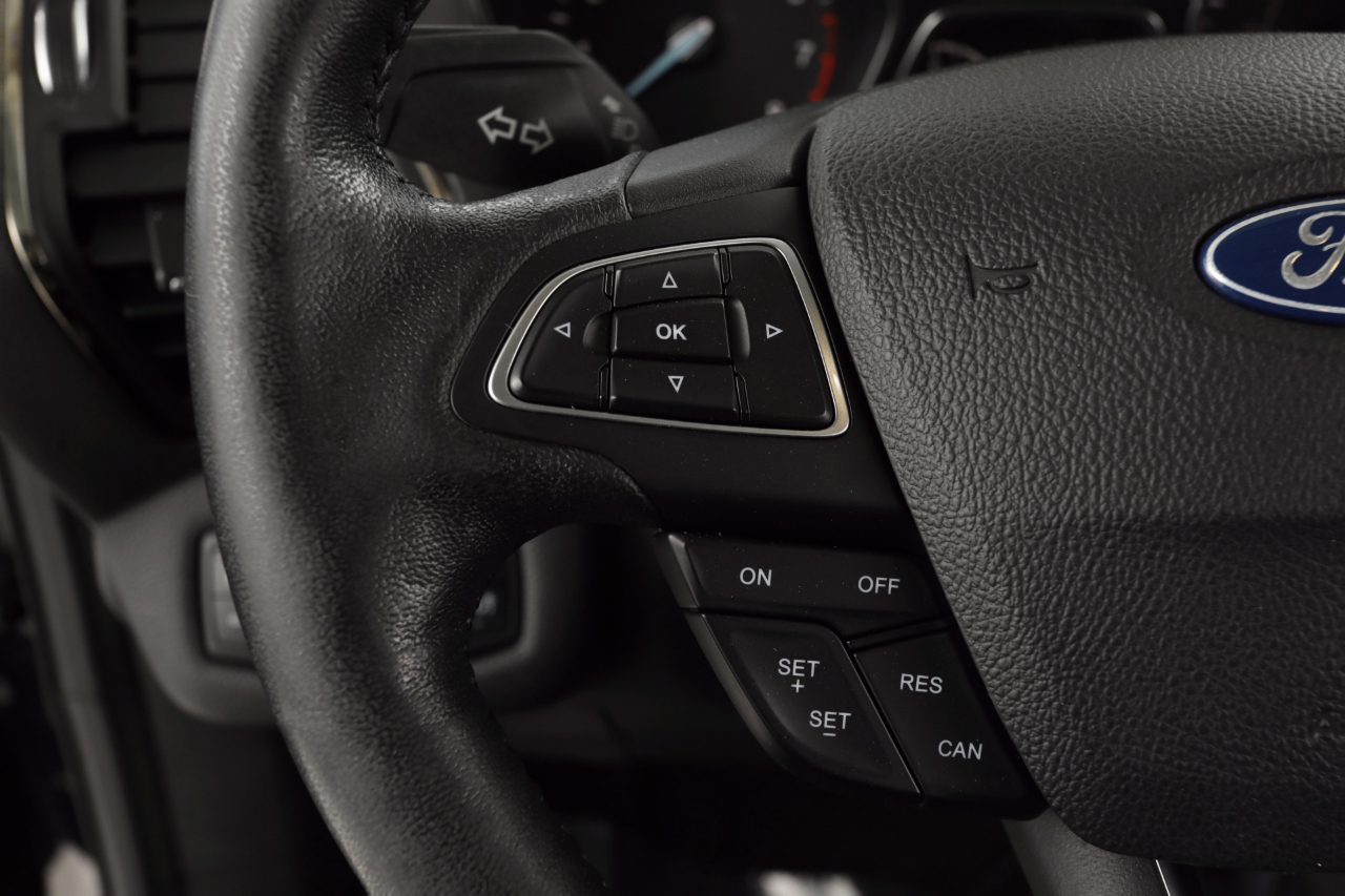 Ford Escape Titanium 4WD 2018