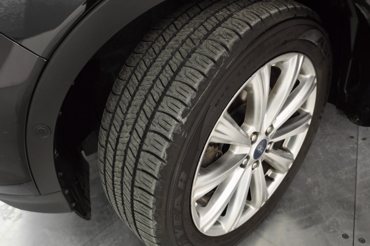 Ford Escape Titanium 4WD 2018