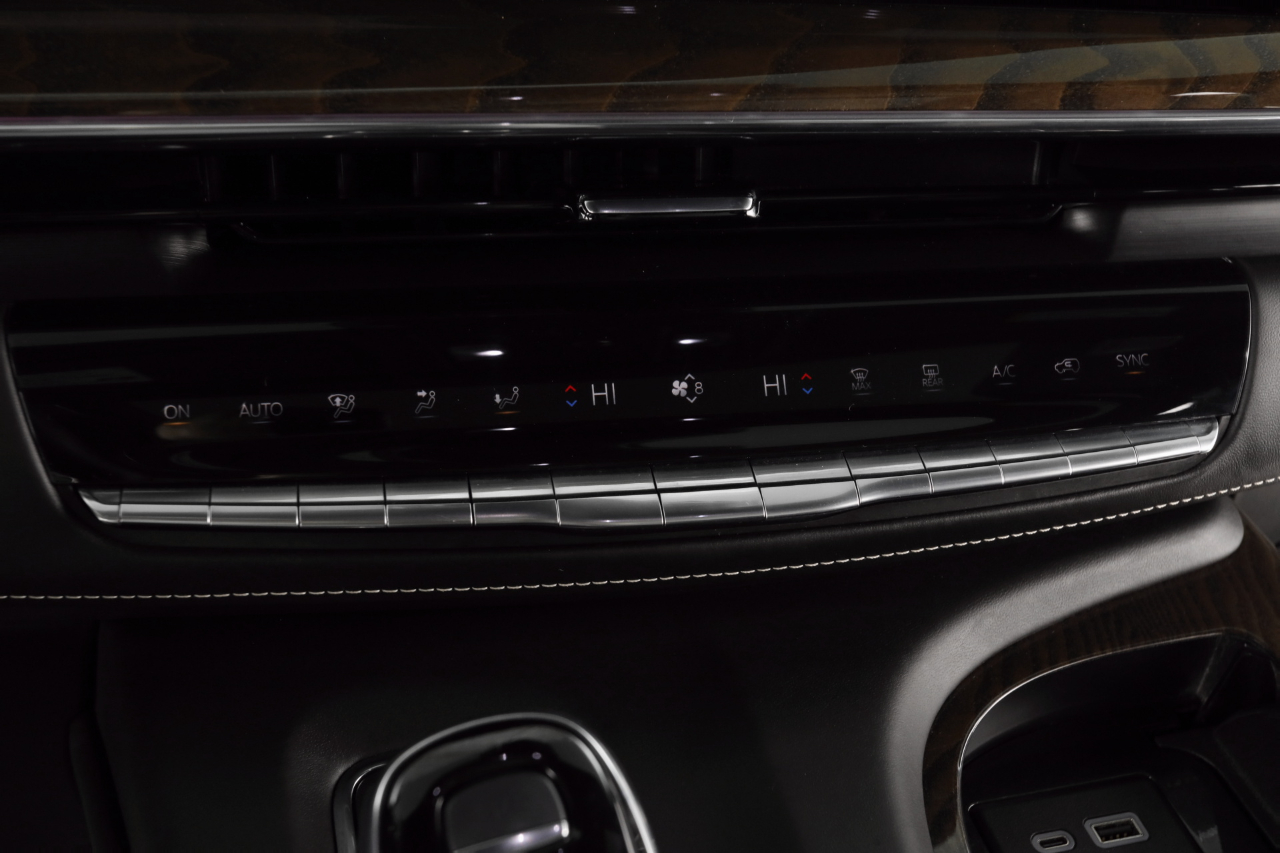 Cadillac Escalade ESV Sport Platinum AWD 2024