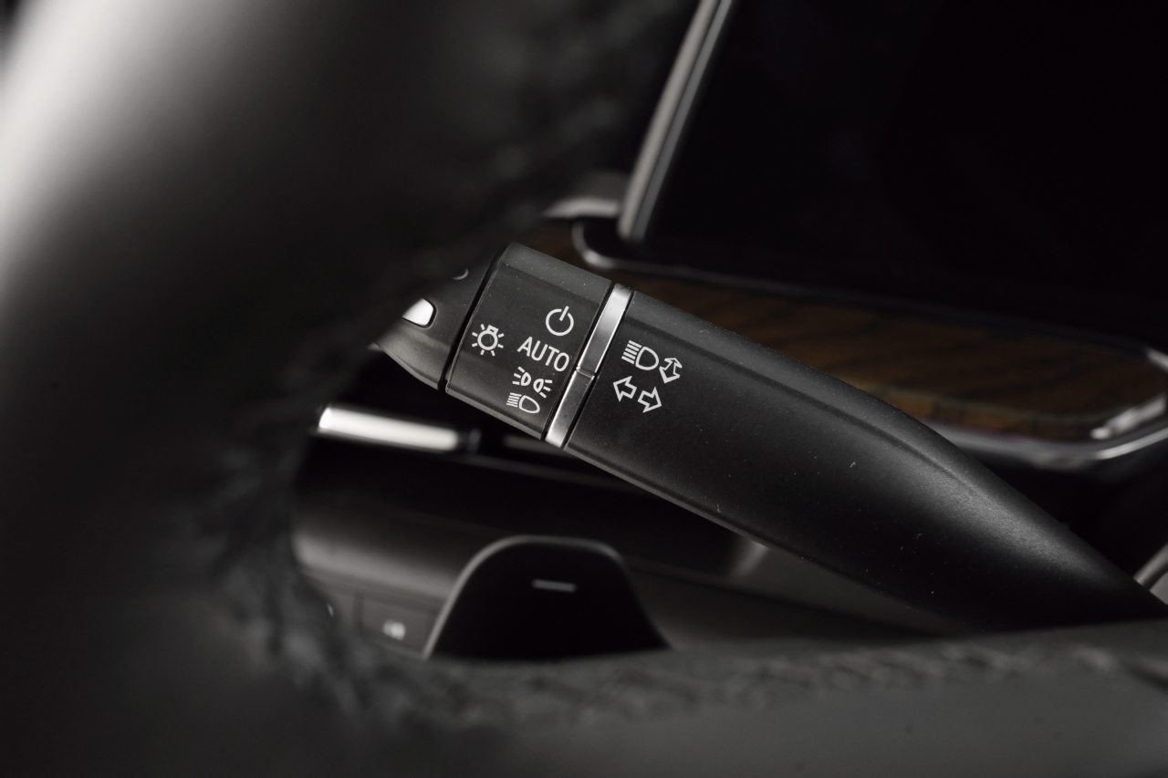 Cadillac Escalade ESV Sport Platinum AWD 2024