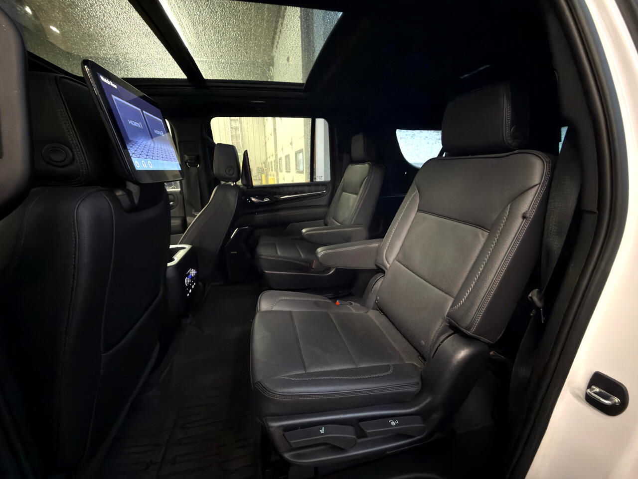 GMC Yukon XL Denali 4WD 2023