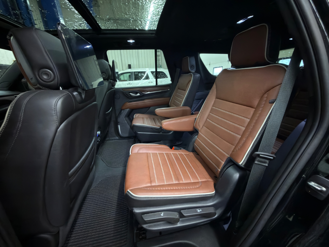 GMC Yukon Denali Ultimate 4WD 2023