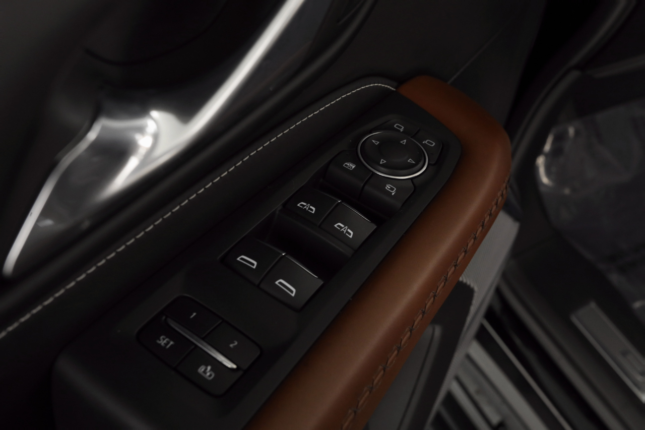 GMC Yukon Denali Ultimate 4WD 2023