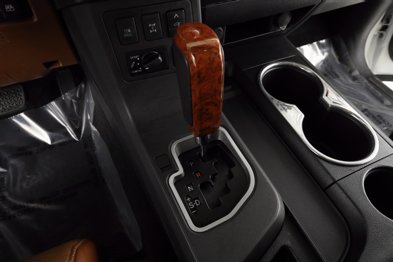 Toyota Sequoia Plantium 4WD 2018