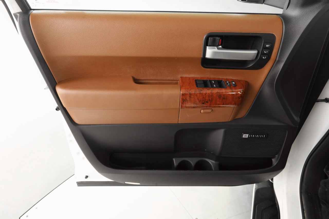 Toyota Sequoia Plantium 4WD 2018