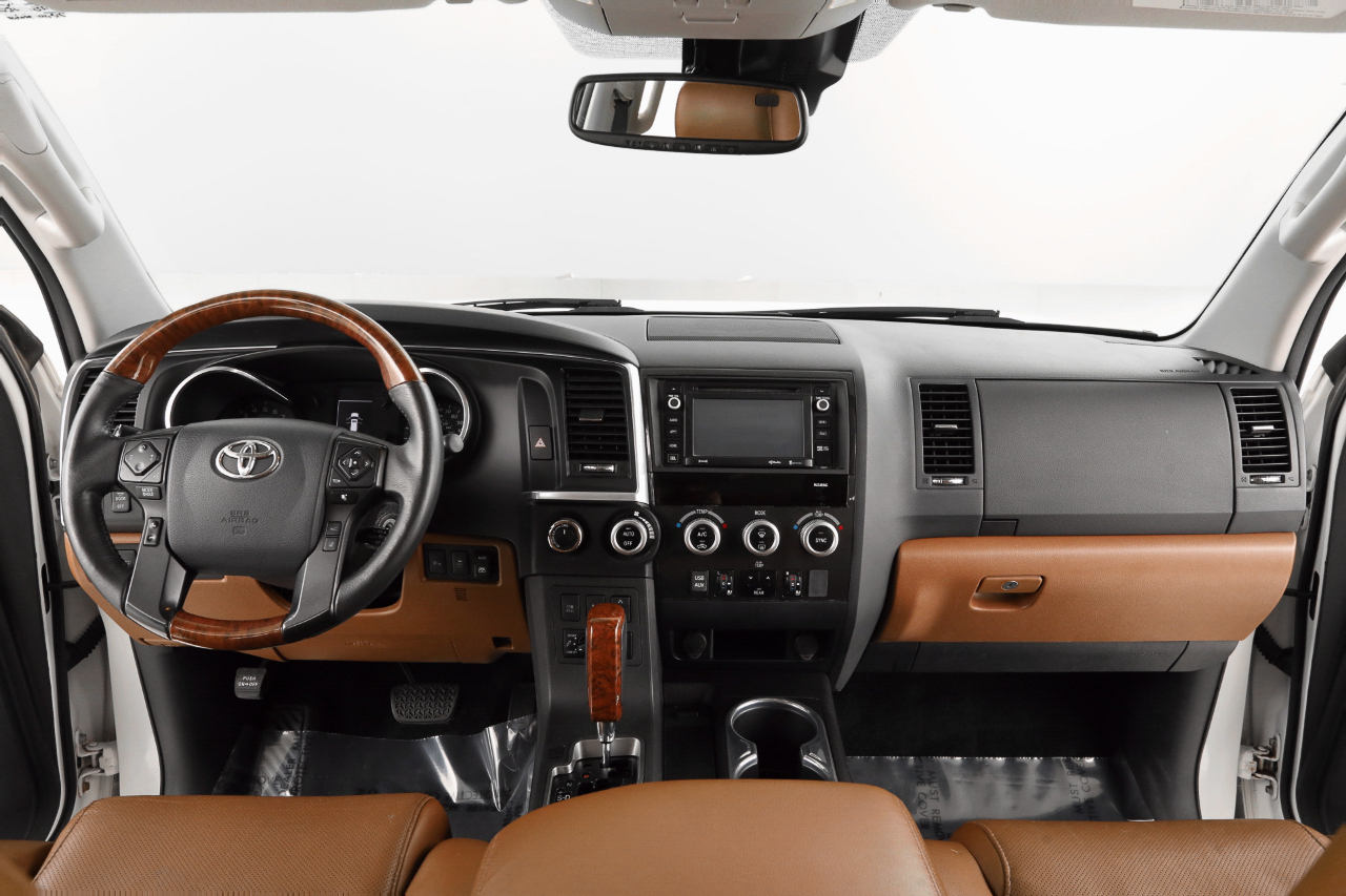 Toyota Sequoia Plantium 4WD 2018