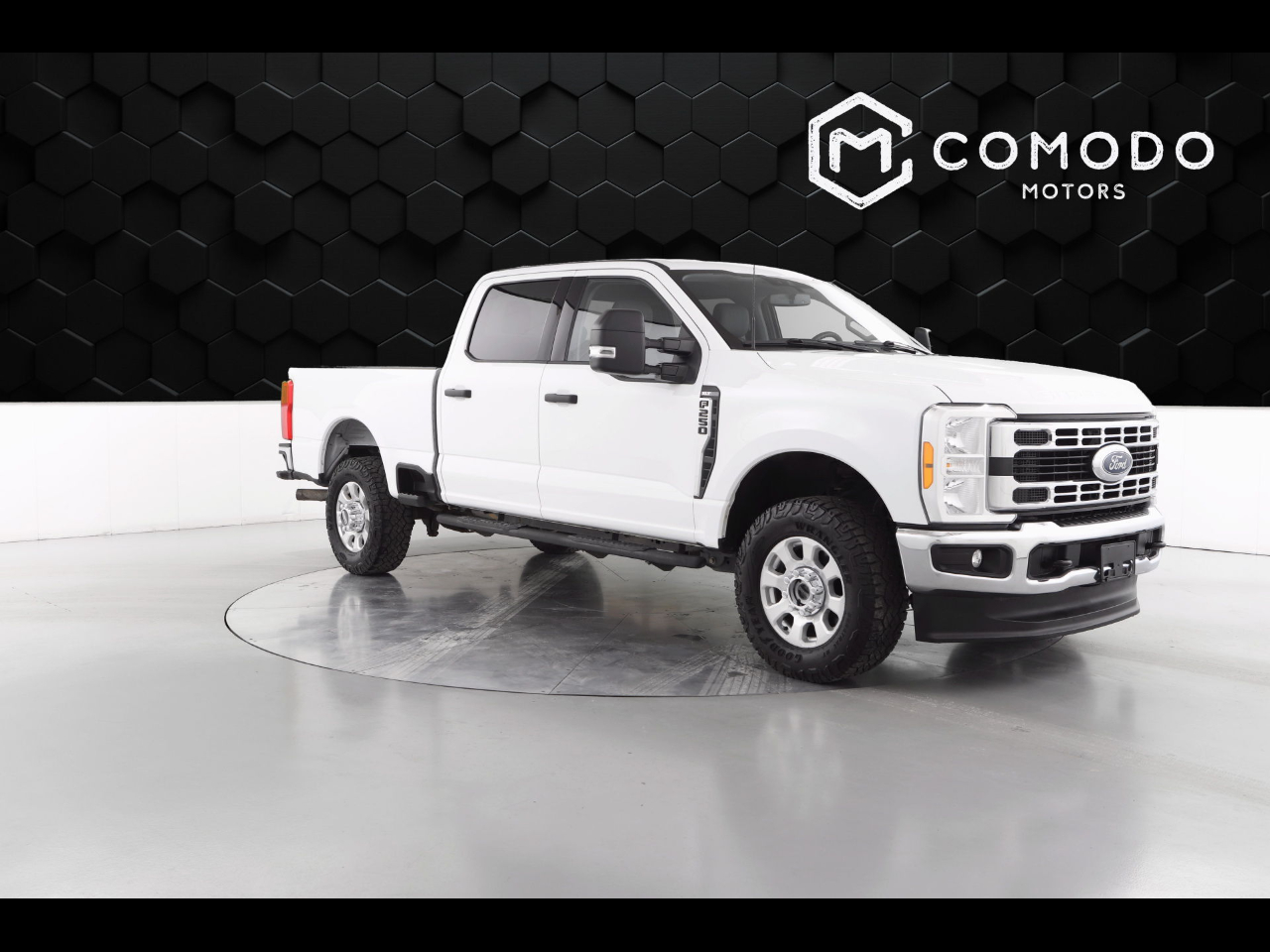 2023 Ford F250 XLT Crew Cab 4WD