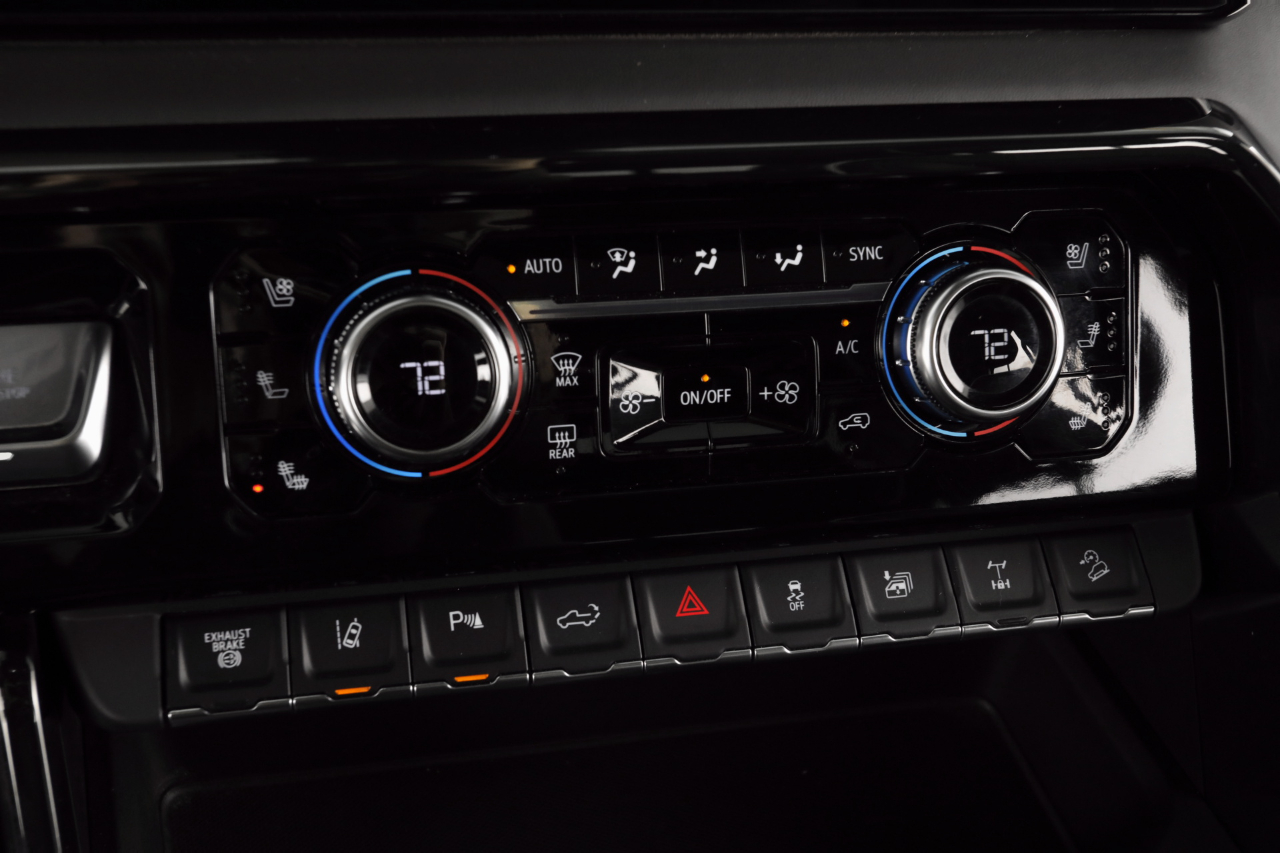 GMC Sierra 2500HD AT4X Crew Cab 4WD 2025