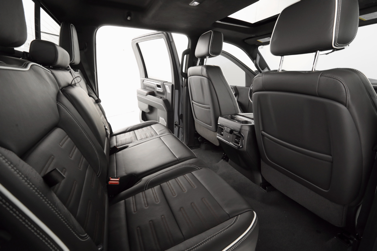 GMC Sierra 2500HD AT4X Crew Cab 4WD 2025